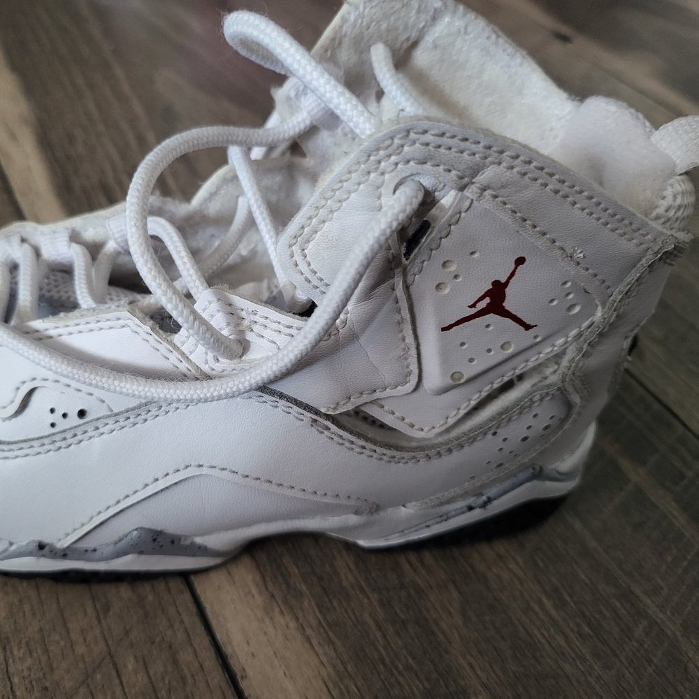 Jordan True Flight Sneakers